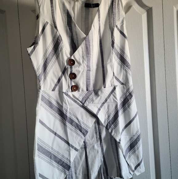 Stripped Romper - Picture 1 of 2
